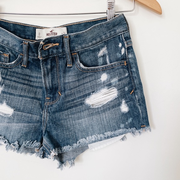 Hollister ripped high-waisted jean shorts - Picture 5 of 7
